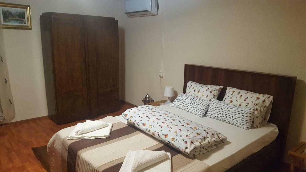 ジュリロヴカ Casa Bunicilor Granny'S Houseヴィラ エクステリア 写真